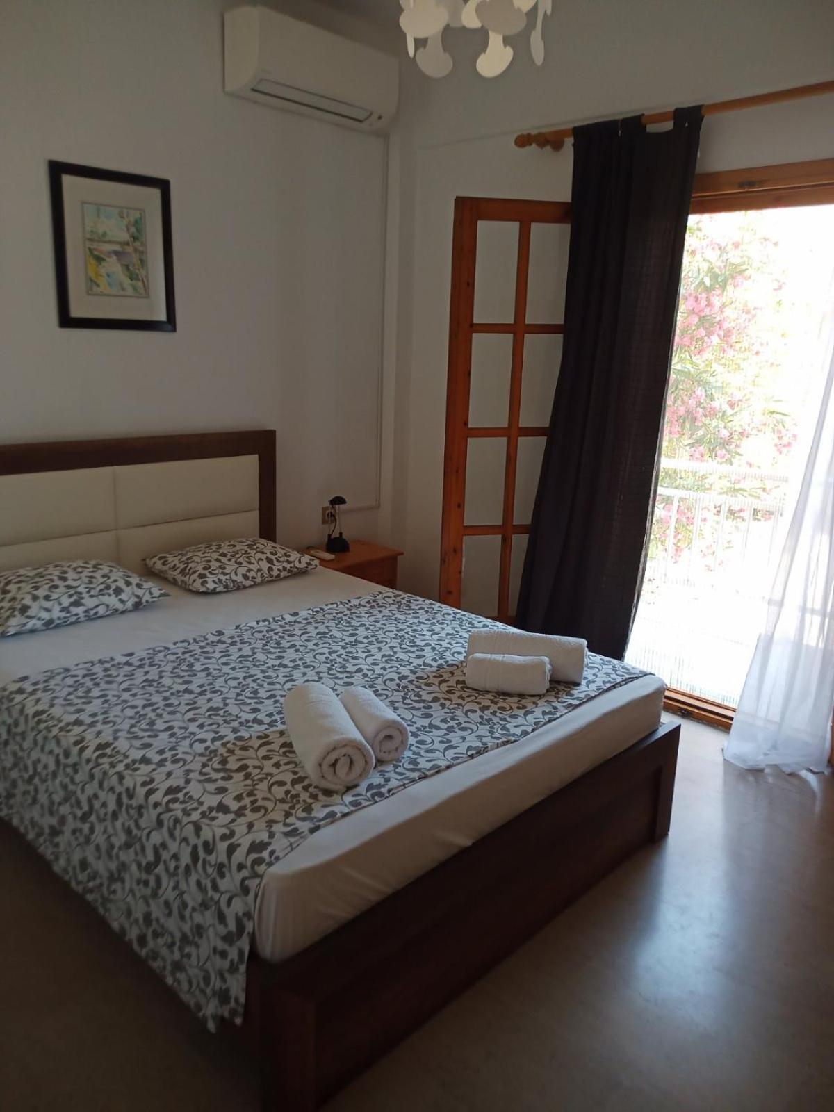 St Paul And Peter's House Apartment *
