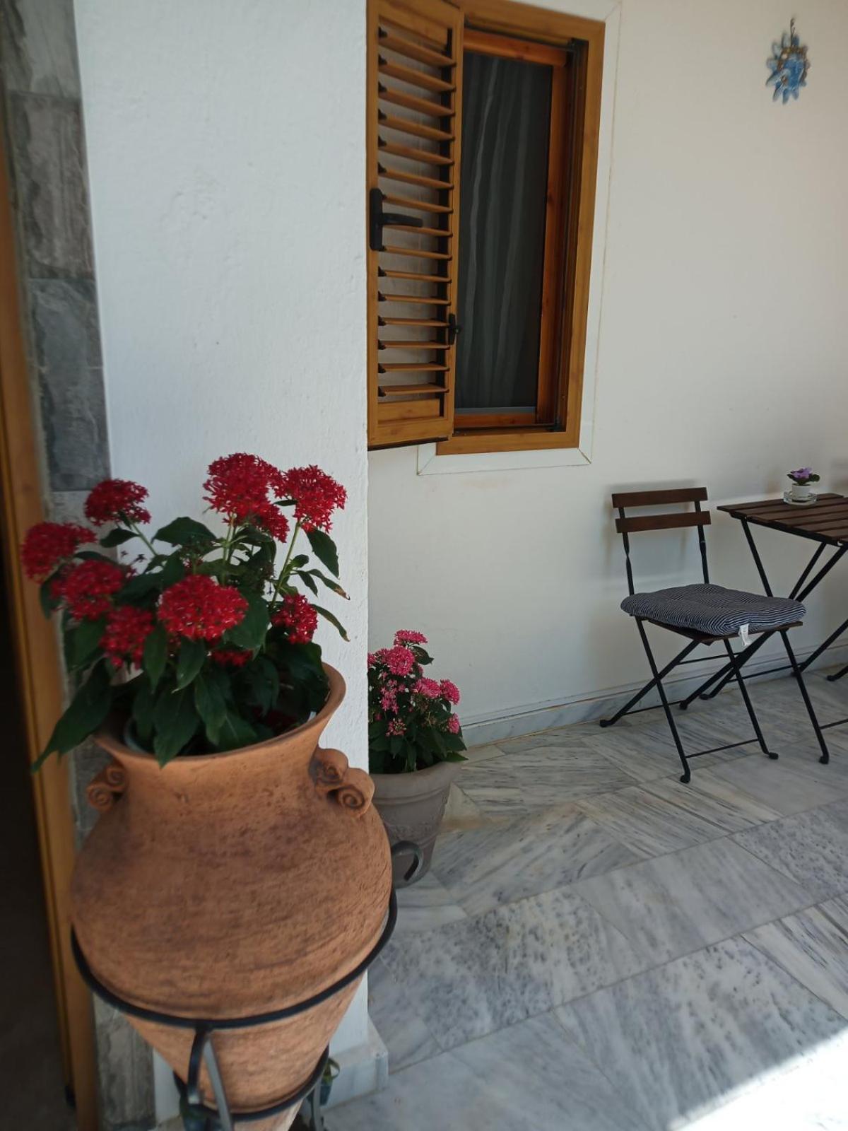 St Paul And Peter's House * Asprovalta